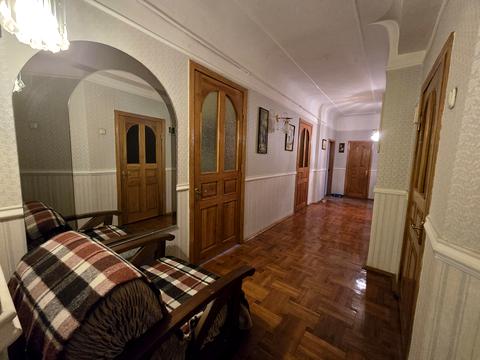 квартира за адресою Донця-Захаржевського вул., 2/4