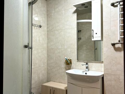 квартира за адресою Олексія Вадатурського вул. (Маршала Малиновського), 37