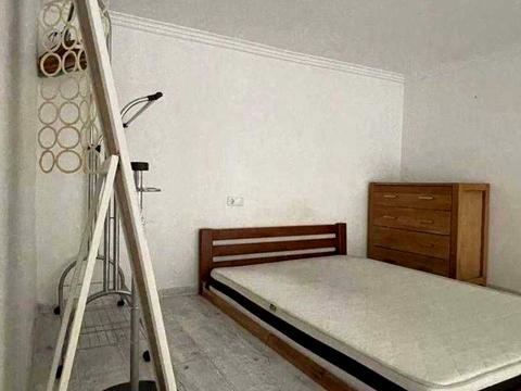 квартира за адресою 10 Квітня вул., 4