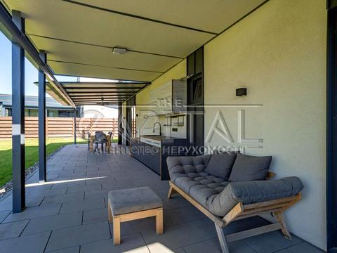 будинок за адресою Лютнева вул.