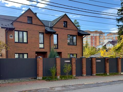 дом по адресу Сімʼї Шкарівських ул., 18 а