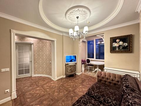 квартира за адресою Дніпровська набережна вул., 1-А