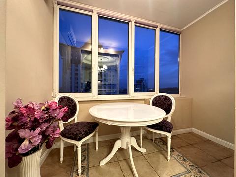 квартира за адресою Дніпровська набережна вул., 1-А