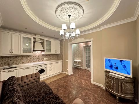 квартира за адресою Дніпровська набережна вул., 1-А