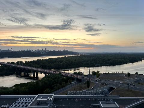 квартира за адресою Дніпровська набережна вул., 1-А