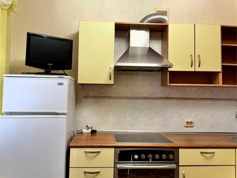 квартира за адресою Саперно-Слобідська вул., 8