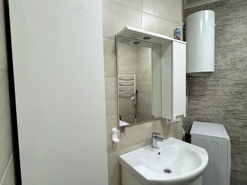 квартира за адресою Зарічна вул., 1-В