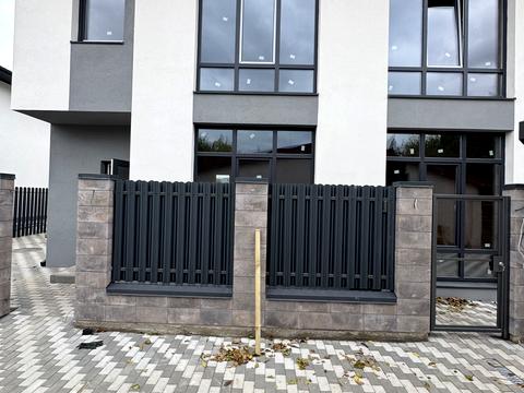 будинок за адресою Івана Багряного вул.