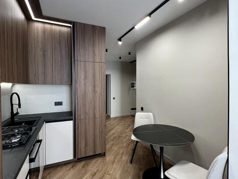 квартира по адресу Радісна, 6