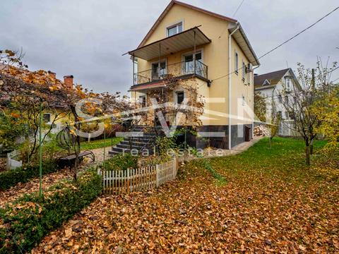 будинок за адресою вул. Орхідейна, 5