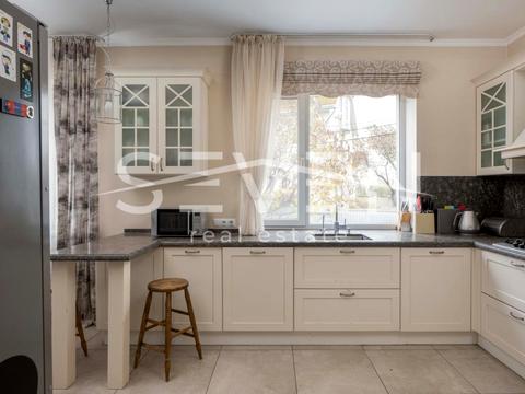 будинок за адресою вул. Орхідейна, 5