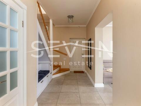 будинок за адресою вул. Орхідейна, 5