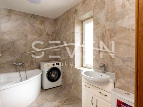 будинок за адресою вул. Орхідейна, 5