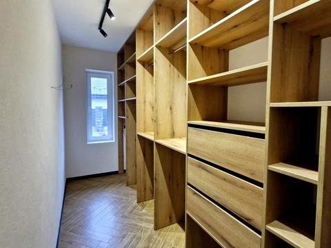 будинок за адресою Успішна