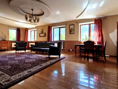 будинок за адресою Вишнева вул.