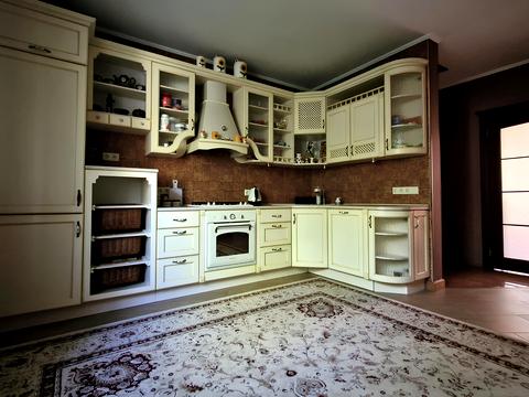 будинок за адресою Вишнева вул.