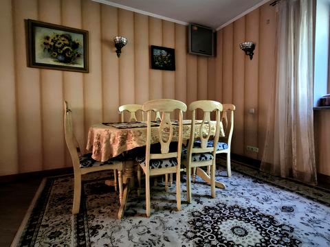 будинок за адресою Вишнева вул.