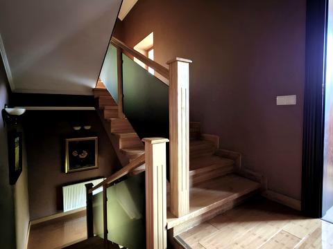 будинок за адресою Вишнева вул.