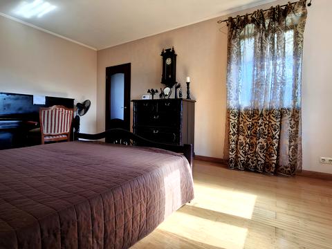 будинок за адресою Вишнева вул.