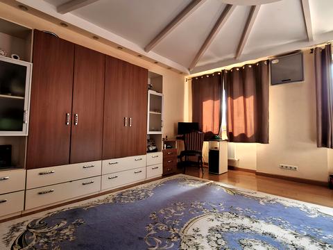 будинок за адресою Вишнева вул.