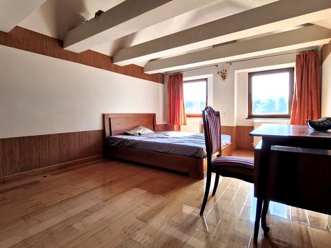 будинок за адресою Вишнева вул.