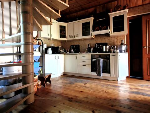 будинок за адресою Вишнева вул.