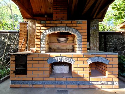 будинок за адресою Вишнева вул.