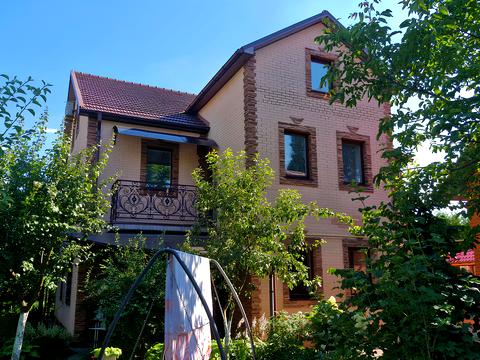 будинок за адресою Вишнева вул.