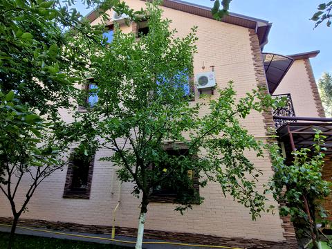 будинок за адресою Вишнева вул.