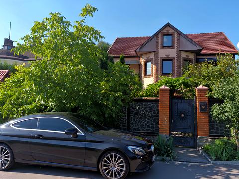 будинок за адресою Вишнева вул.