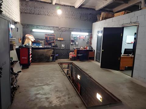 комерційна за адресою Воскресенська вул. (Леніна), 39