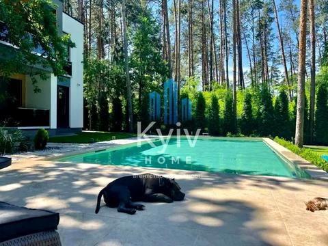 будинок за адресою Першотравнева вул.