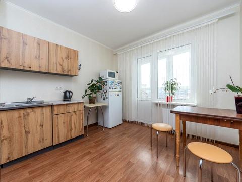 квартира за адресою Софії Русової вул., 7