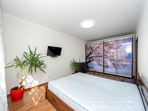 квартира за адресою Софії Русової вул., 7