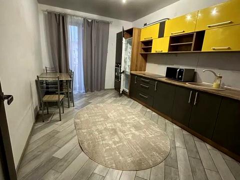 квартира за адресою Коршинського, 3