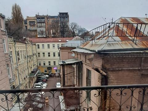 комерційна за адресою Хрещатик вул., 44