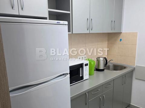 комерційна за адресою Урлівська вул., 20