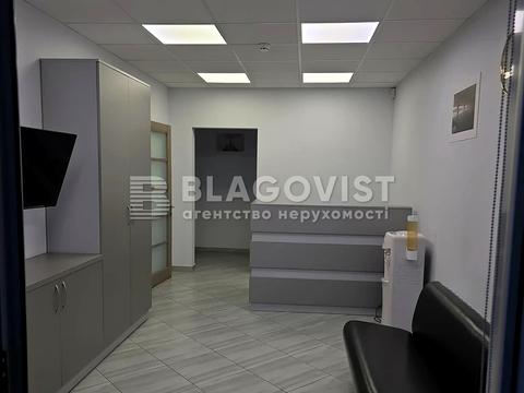 комерційна за адресою Урлівська вул., 20