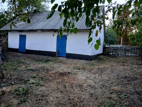 будинок за адресою Центрова