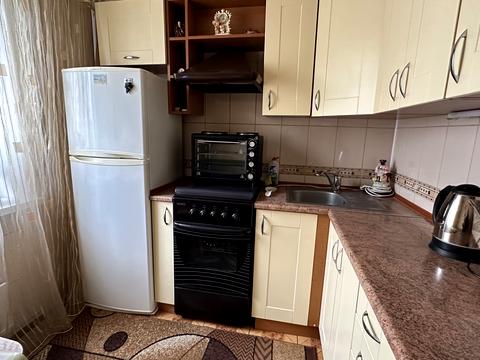 квартира за адресою Довженка вул., 12