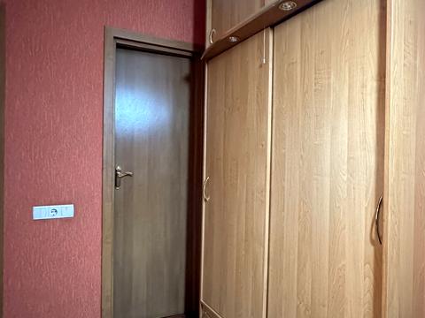 квартира за адресою Довженка вул., 12