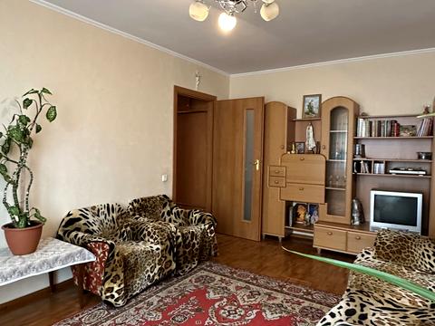 квартира за адресою Довженка вул., 12