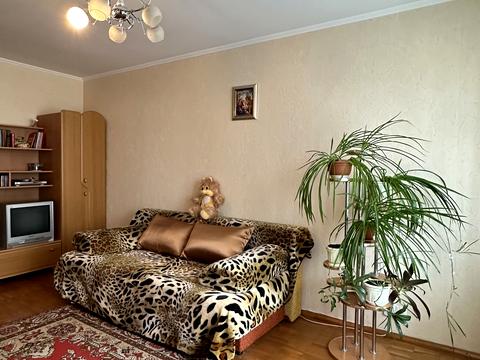 квартира за адресою Довженка вул., 12