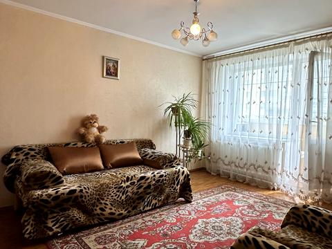 квартира за адресою Довженка вул., 12