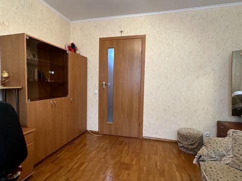 квартира за адресою Довженка вул., 12