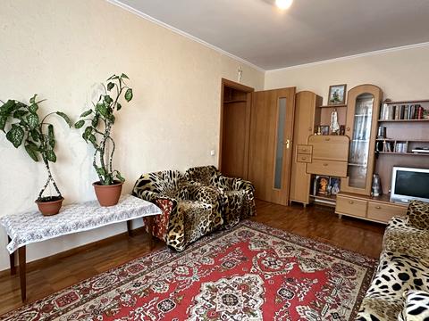 квартира за адресою Довженка вул., 12