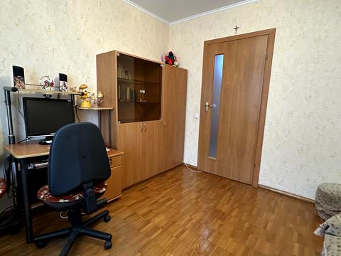 квартира за адресою Довженка вул., 12