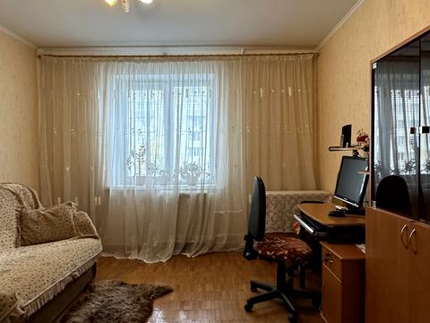 квартира за адресою Довженка вул., 12