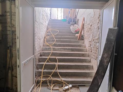 комерційна за адресою Незалежності просп. (Леваневського), 157