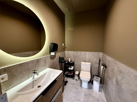 комерційна за адресою Лісківська вул., 37